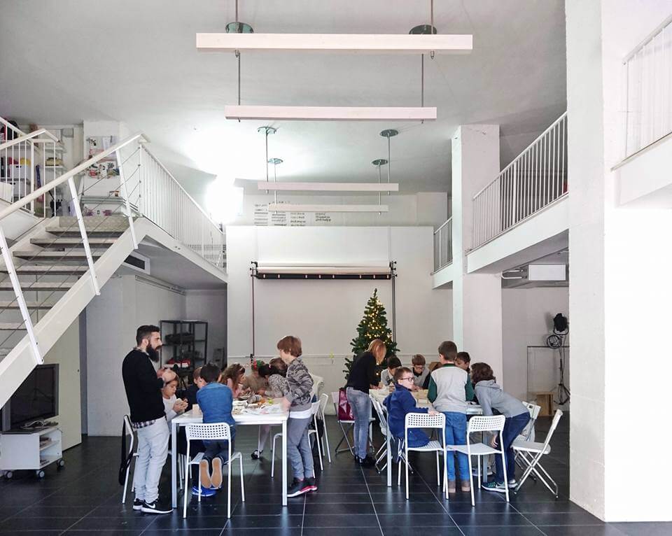 Spazio010_workshop_design in movimento il natale_15219554_1688617547821888_1945189711769251734_n