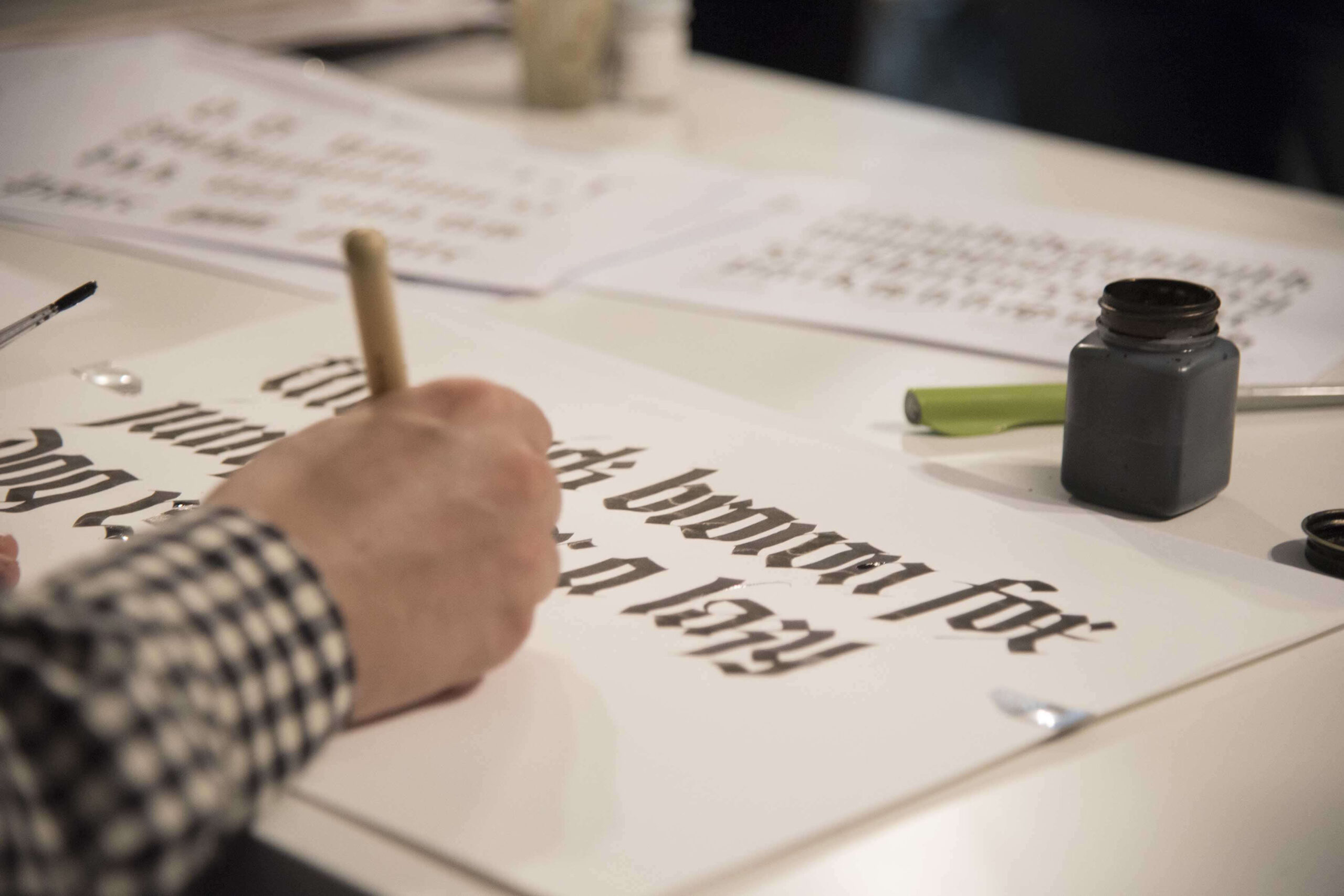 Spazio010_workshop_calligrafia blackletter_KAT_1347