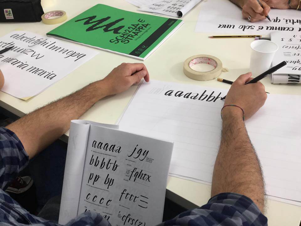 Spazio010_workshop_calligrafia brushpen_13221688_1502146496468995_8970633683534392475_n