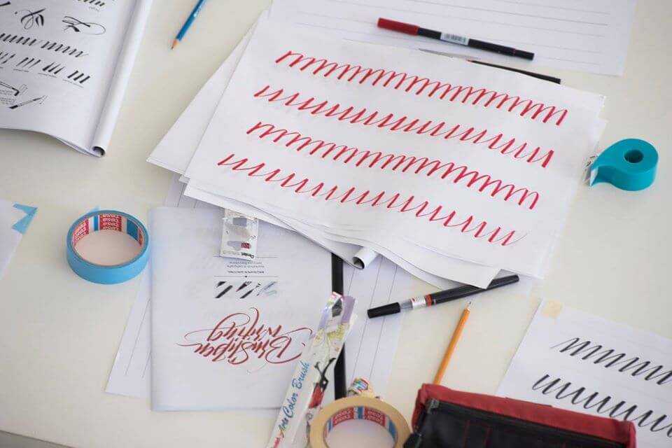 Spazio010_workshop_calligrafia brushpen_13227541_1503066583043653_6940084745791607553_o